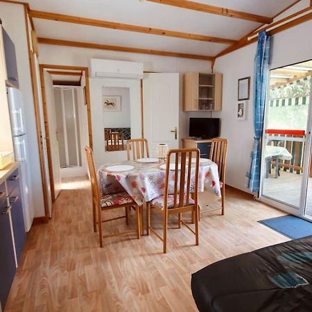 Chalet La Perche Au Bord De L'Eau Lion-en-Sullias ภายนอก รูปภาพ